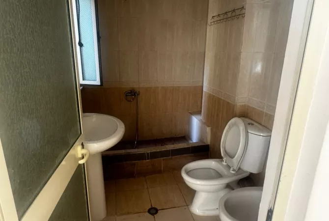 Appartamento in vendita a Tirana 1+1, Arredato