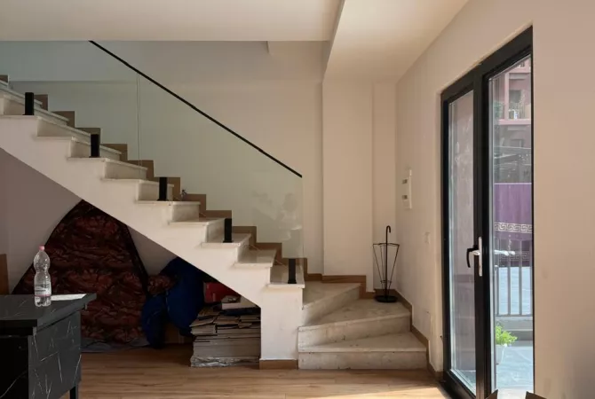 Jepen me qira 2 dublekse per zyra tek Tirana Garden Building!