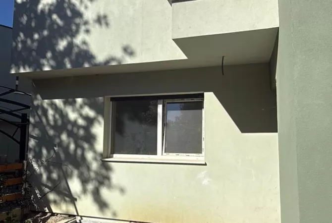 Shtepi ne shitje Vila Luksoze ne Tirane, 6+1, Mobilimi Bosh, pa mobiluar, Pagesa 850,000  Euro.