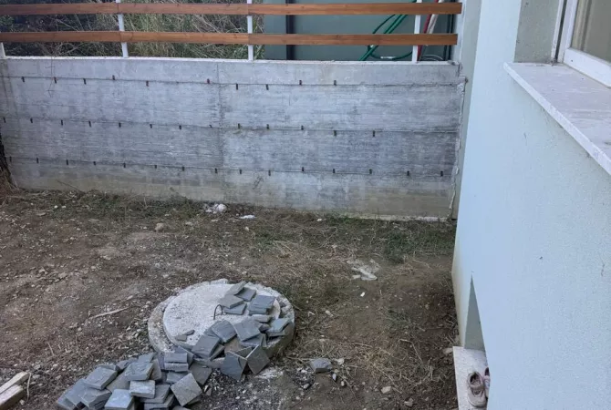 Shtepi ne shitje Vila Luksoze ne Tirane, 6+1, Mobilimi Bosh, pa mobiluar, Pagesa 850,000  Euro.