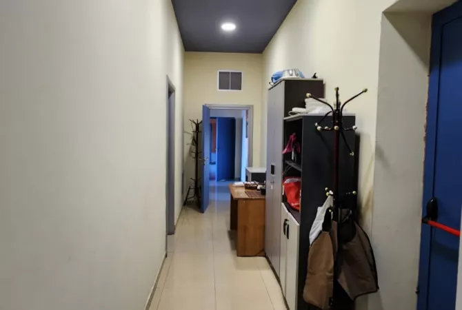 Shtepi ne shitje Apartament ne Lushnje, 7+1, Mobilimi E mobiluar, Pagesa 2,100,000  Euro.