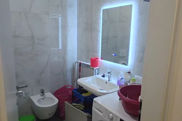 Shitet apartament 2+1 tek Mangalem 21! 