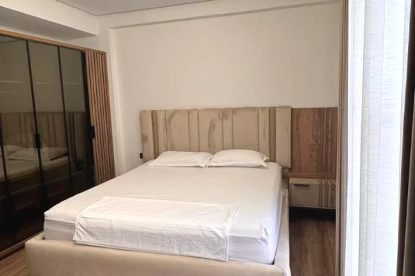 Shtepi me qera Apartament ne Tirane, 3+1, Mobilimi E mobiluar, Pagesa 650  Euro.