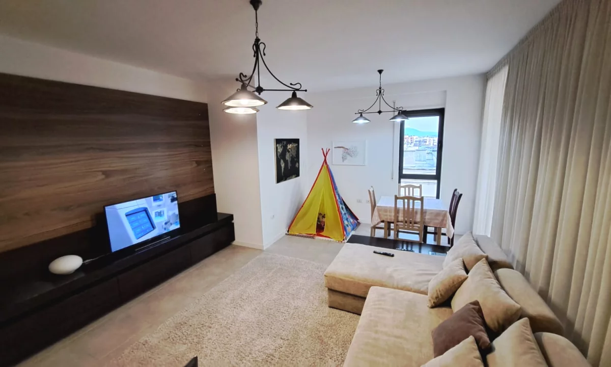 Shtepi ne shitje Apartament ne Tirane, 2+1, Mobilimi E mobiluar, Pagesa 149,000  Euro.