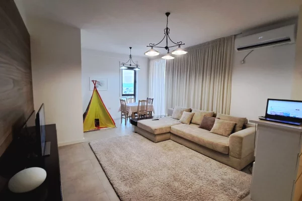 Shtepi ne shitje Apartament ne Tirane, 2+1, Mobilimi E mobiluar, Pagesa 149,000  Euro.