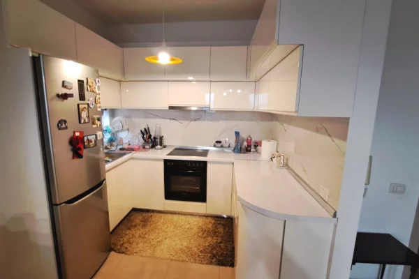 Shtepi ne shitje Apartament ne Tirane, 2+1, Mobilimi E mobiluar, Pagesa 149,000  Euro.