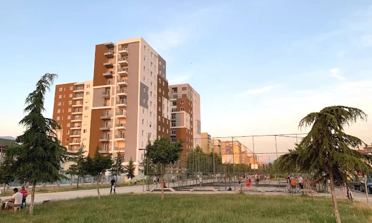 Shtepi ne shitje Apartament ne Tirane, 2+1, Mobilimi E mobiluar, Pagesa 265,000  Euro.