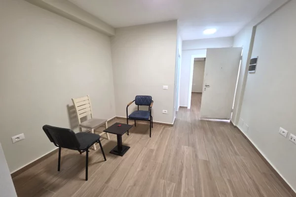 Business Property for Rent 1+1 in Tirana - 600 Euro
