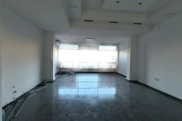 Business Property for Rent 1+1 in Tirana - 550 Euro