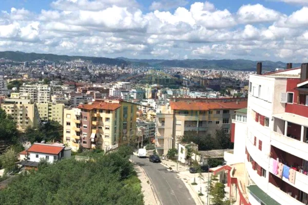 Jepet me qera apartament 1+1 ne Fresk!