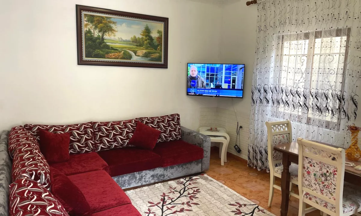 Shtepi me qera Apartament ne Tirane, 2+1, Mobilimi E mobiluar, Pagesa 350  Euro.