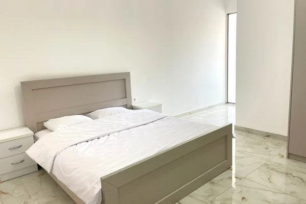 Shtepi me qera 2+1 ne Tirane - 700 Euro