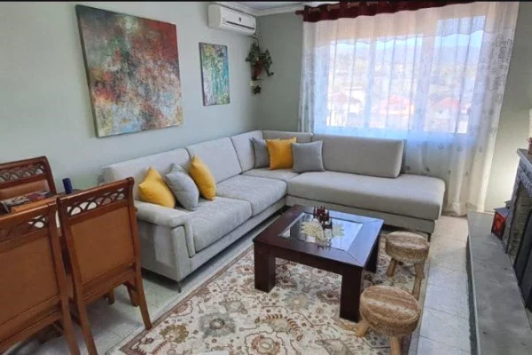 Shtepi me qera Apartament ne Tirane, 1+1, Mobilimi E mobiluar, Pagesa 350  Euro.