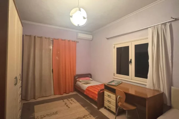 Shtepi me qera Apartament ne Tirane, 1+1, Mobilimi E mobiluar, Pagesa 350  Euro.