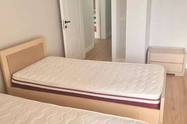 Shtepi me qera Apartament ne Tirane, 2+1, Mobilimi E mobiluar, Pagesa 800  Euro.