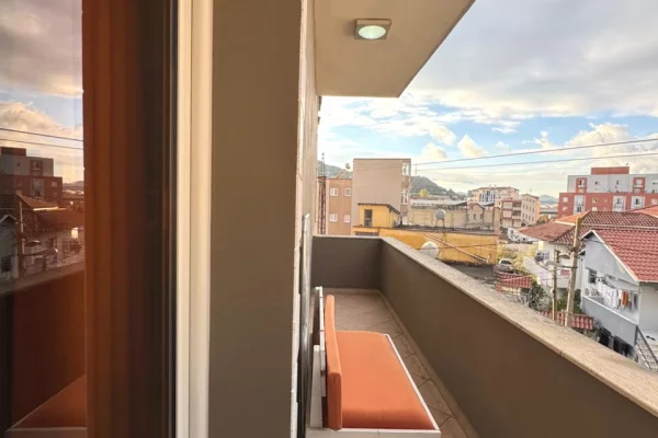 Shtepi me qera Apartament ne Tirane, 1+1, Mobilimi E mobiluar, Pagesa 400  Euro.