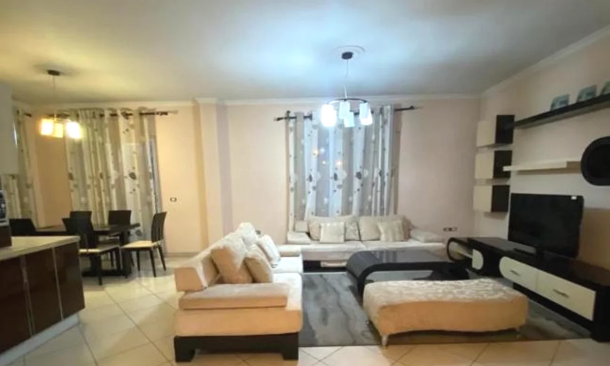 Shtepi me qera Apartament ne Tirane, 3+1, Mobilimi E mobiluar, Pagesa 600  Euro.