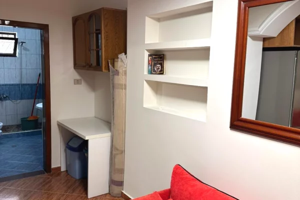 Shtepi me qera Apartament ne Tirane, 1+1, Mobilimi E mobiluar, Pagesa 400  Euro.