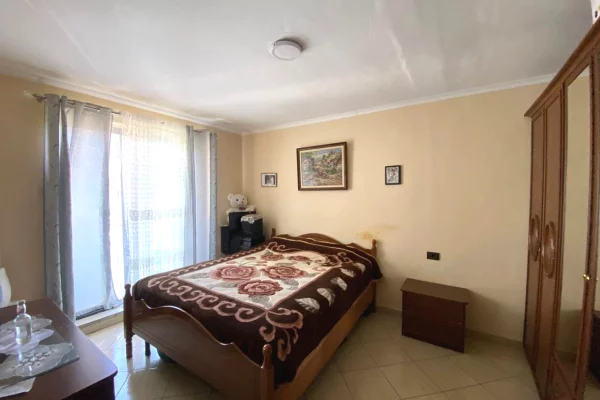 Shtepi me qera Apartament ne Tirane, 1+1, Mobilimi E mobiluar, Pagesa 75,000  Leke.