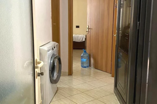 Shtepi me qera Apartament ne Tirane, 1+1, Mobilimi E mobiluar, Pagesa 75,000  Leke.