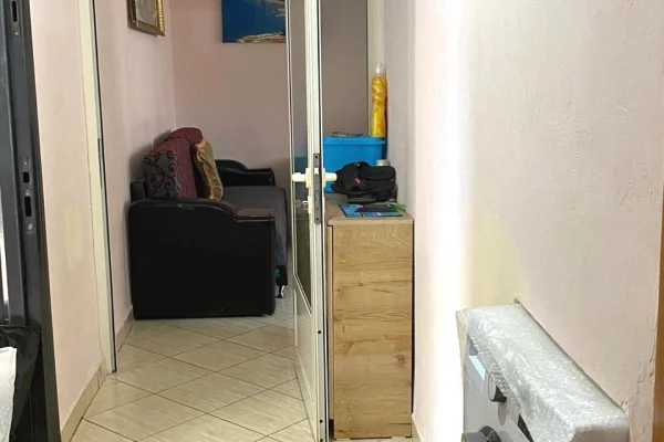 Shtepi me qera Apartament ne Tirane, 1+1, Mobilimi E mobiluar, Pagesa 75,000  Leke.