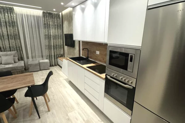Shtepi me qera Apartament ne Tirane, 1+1, Mobilimi E mobiluar, Pagesa 700  Euro.