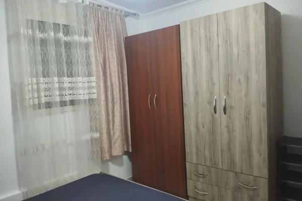 Shtepi me qera Apartament ne Tirane, Garsoniere, Mobilimi E mobiluar, Pagesa 350  Euro.