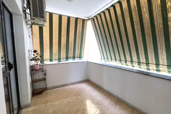 Shtepi me qera Apartament ne Tirane, 2+1, Mobilimi E mobiluar, Pagesa 750  Euro.