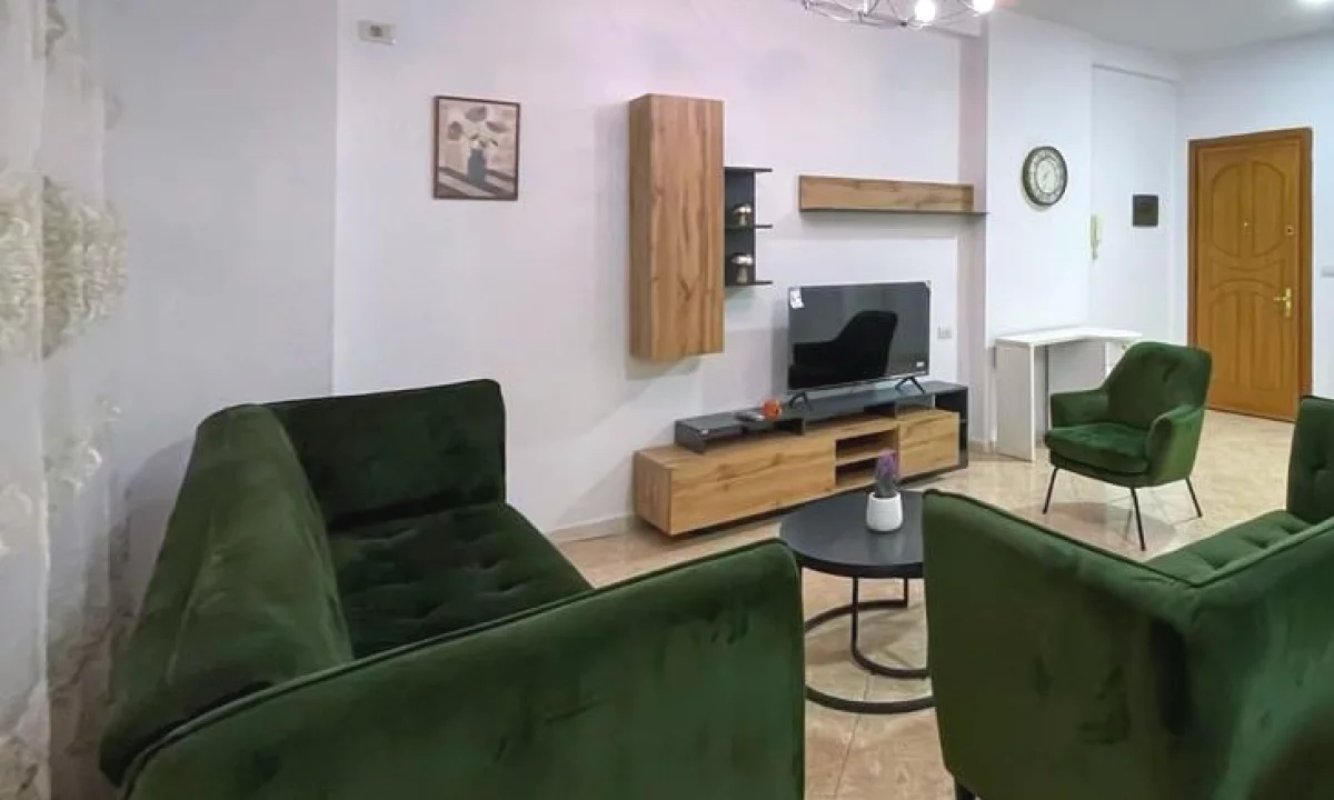 Shtepi me qera Apartament ne Tirane, 2+1, Mobilimi E mobiluar, Pagesa 750  Euro.