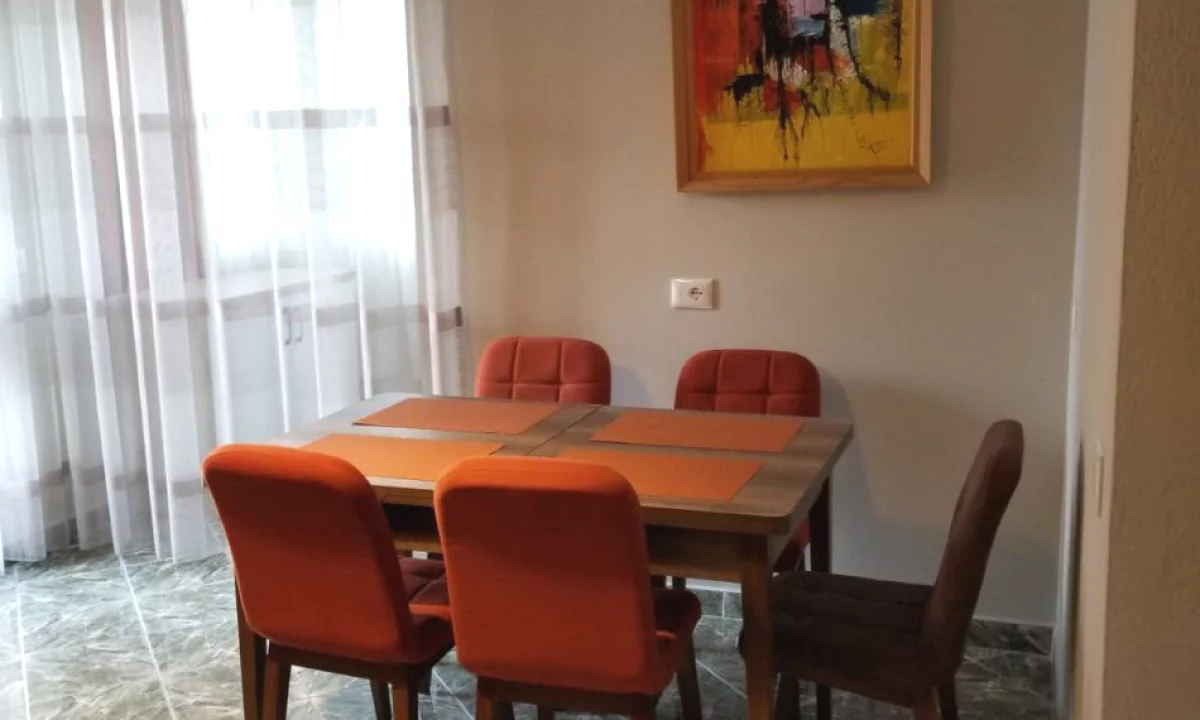 Shtepi me qera Apartament ne Tirane, 2+1, Mobilimi E mobiluar, Pagesa 600  Euro.