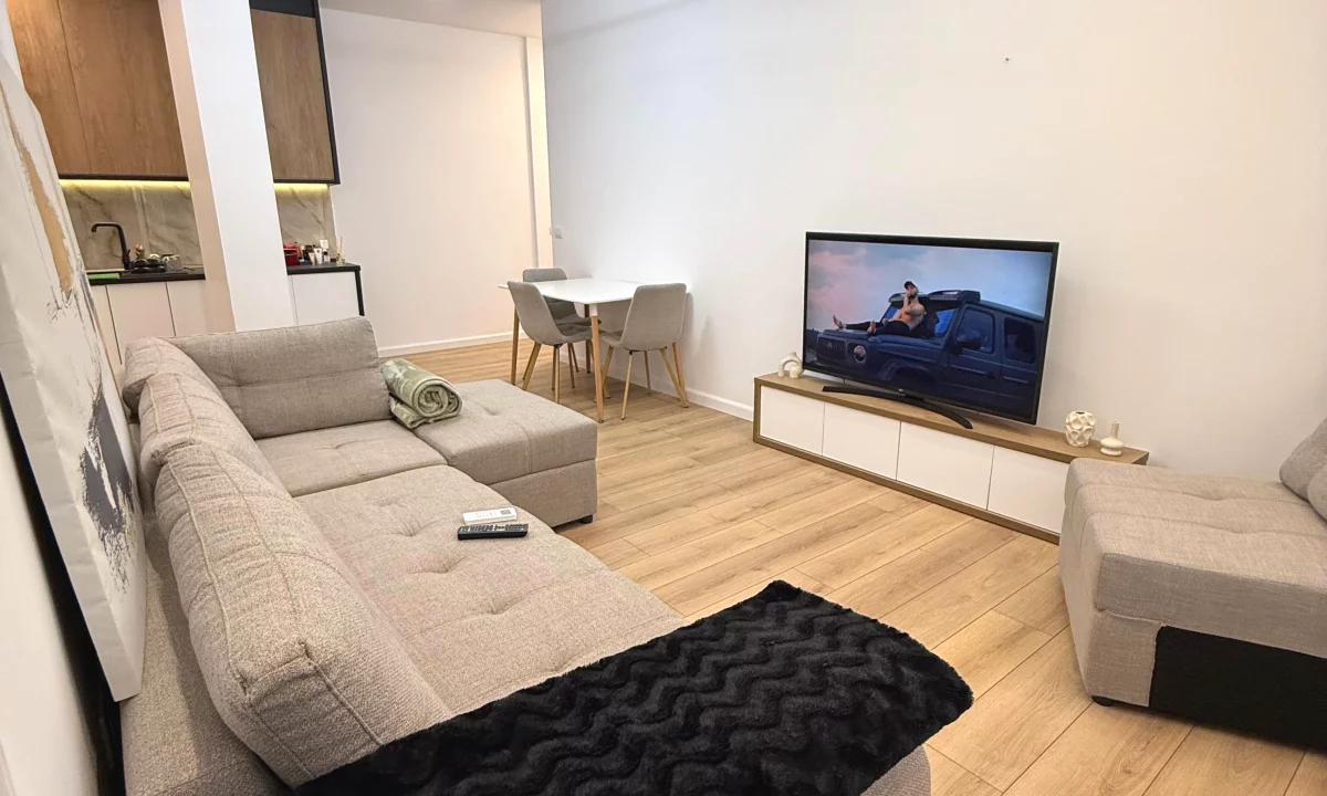 Shtepi ne shitje Apartament ne Tirane, 1+1, Mobilimi E mobiluar, Pagesa 110,000  Euro.
