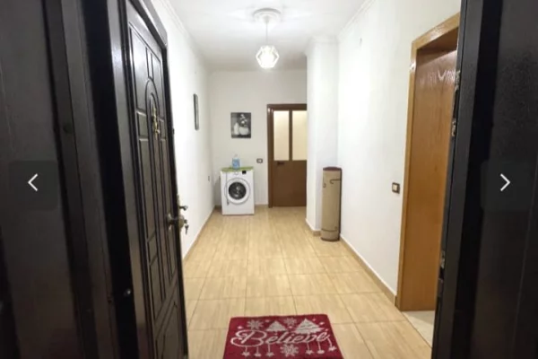 Shtepi me qera Apartament ne Tirane, 2+1, Mobilimi E mobiluar, Pagesa 450  Euro.