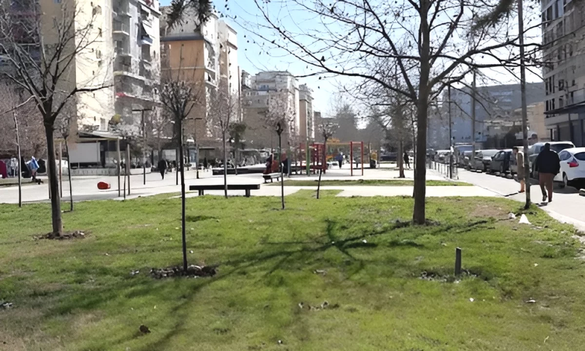 Shtepi ne shitje Apartament ne Tirane, 2+1, Mobilimi E mobiluar, Pagesa 220,000  Euro.