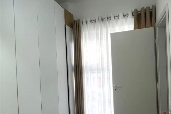 Shtepi me qera Apartament ne Tirane, 1+1, Mobilimi E mobiluar, Pagesa 400  Euro.