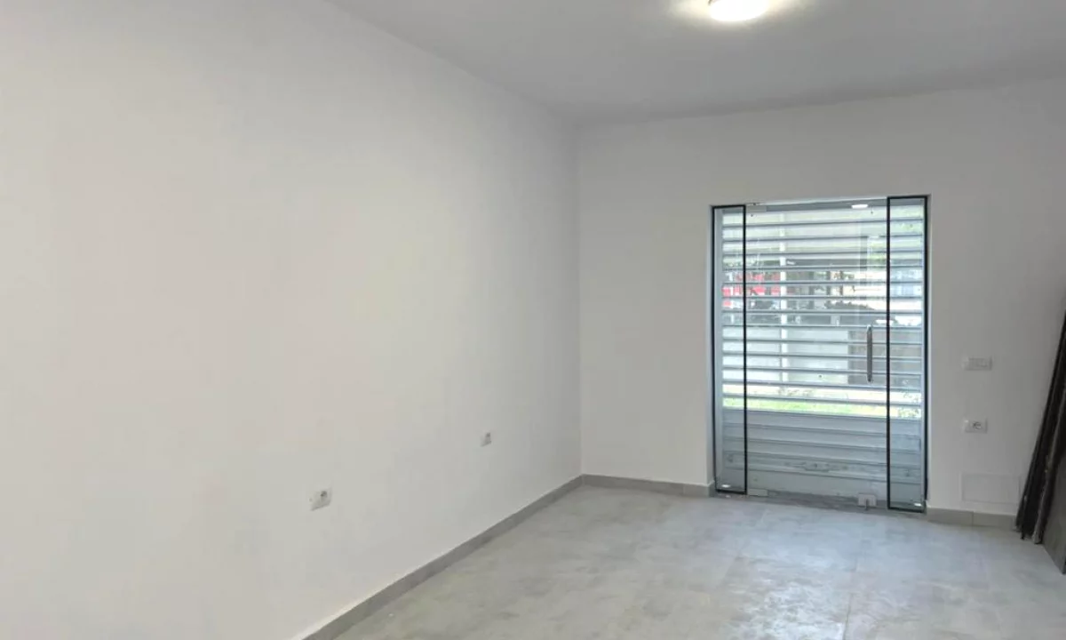 Ambient Biznesi me Qera – Stadiumi Dinamo!!!