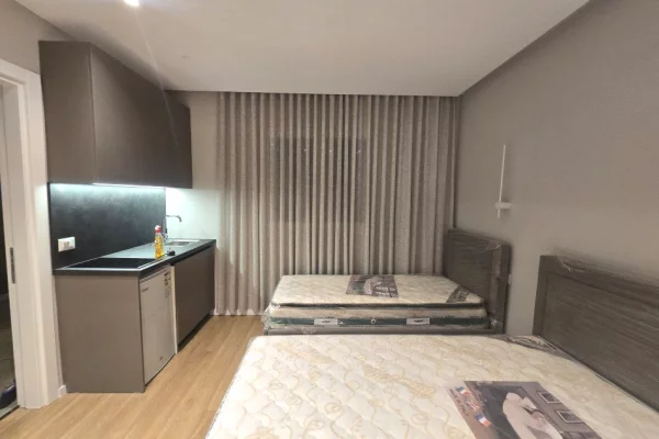  📌 Garsoniere me Qira – Rruga Hoxha Tasin