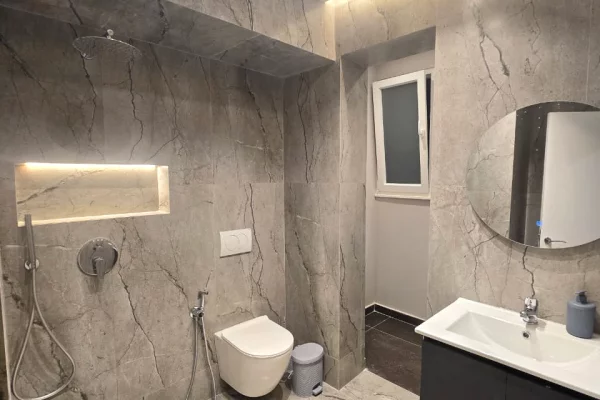 Shtepi me qera Apartament ne Tirane, Garsoniere, Mobilimi E mobiluar, Pagesa 400  Euro.