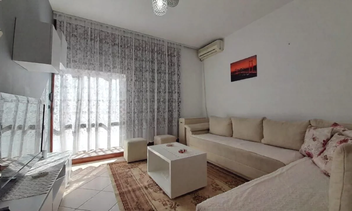 Appartamento in affitto a Tirana 2+1, Arredato