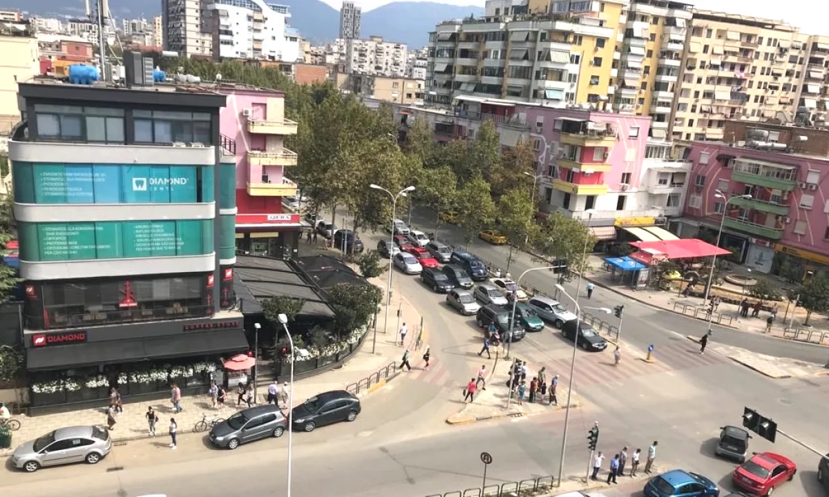  🏠 Jepet me qira lavazh gati per pune – 21 Dhjetori, Tirane