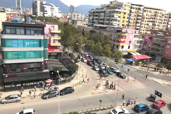  🏠 Jepet me qira lavazh gati për punë – 21 Dhjetori, Tiranë