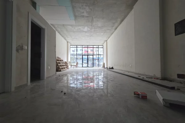 Ambient Biznesi ne shitje – Astir, Kati 0, Buze Rruge Kryesore!!