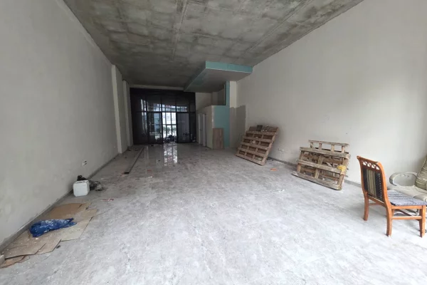 Ambient Biznesi ne shitje – Astir, Kati 0, Buze Rruge Kryesore!!