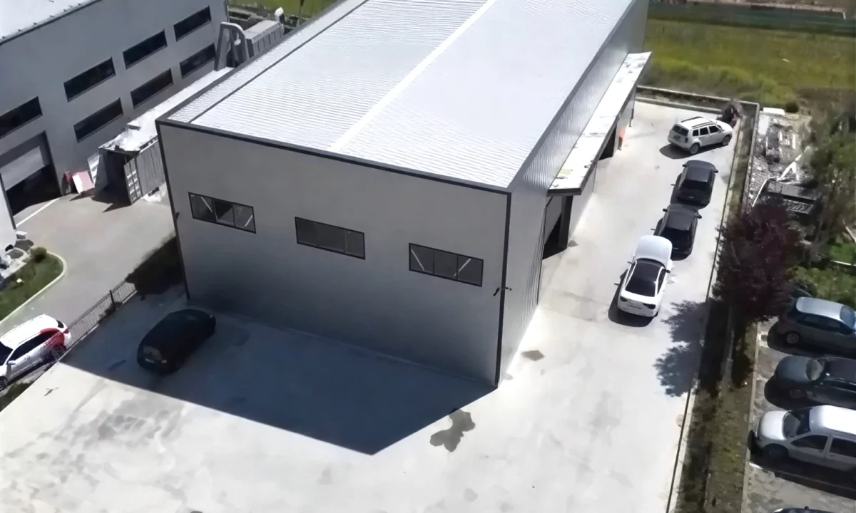  🏭 Kapanon per Shitje – Prush, Kombinat!!!