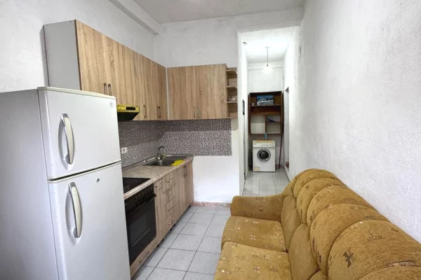 Shtepi me qera 1+1 ne Tirane - 300 Euro