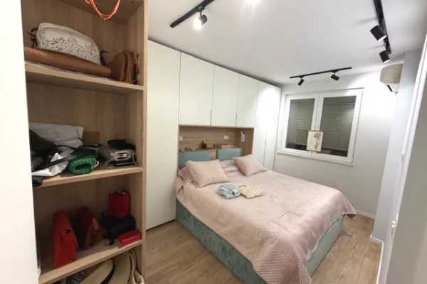 Shtepi me qera Apartament ne Tirane, 1+1, Mobilimi E mobiluar, Pagesa 750  Euro.