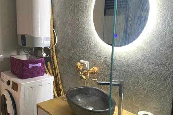 Shtepi me qera Apartament ne Tirane, 1+1, Mobilimi E mobiluar, Pagesa 750  Euro.