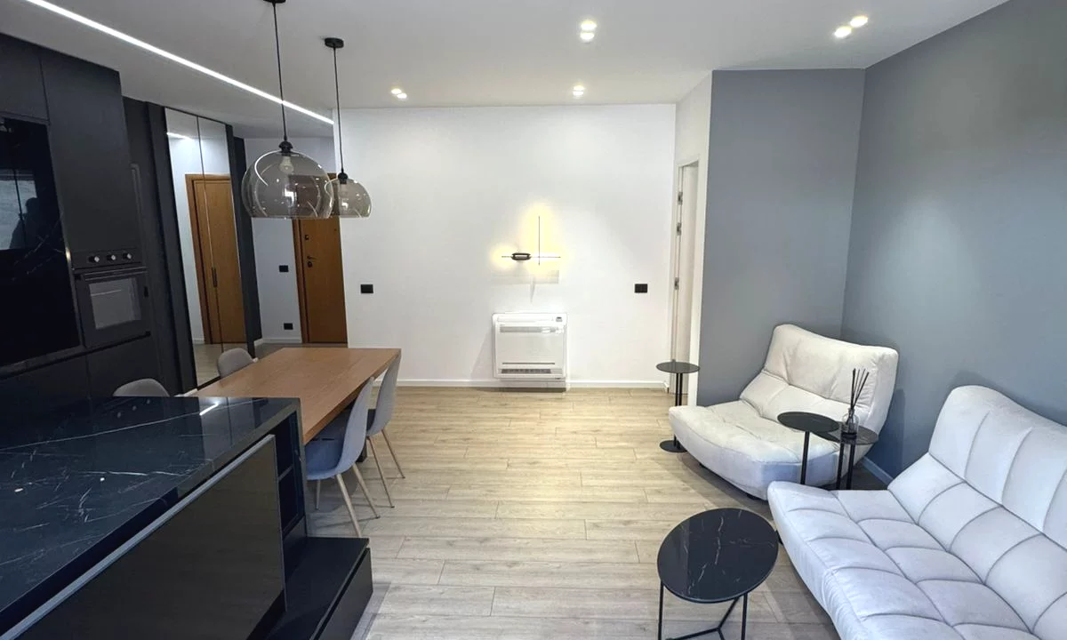 Shtepi me qera Apartament ne Tirane, 2+1, Mobilimi E mobiluar, Pagesa 2,000  Euro.