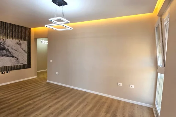 Shtepi ne shitje Apartament ne Tirane, 2+1, Mobilimi E mobiluar, Pagesa 230,000  Euro.