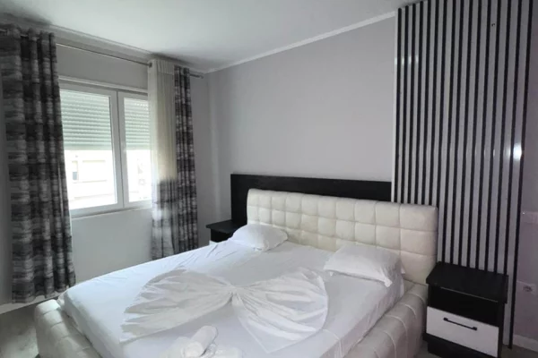 Shtepi ne shitje Apartament ne Tirane, 1+1, Mobilimi Bosh, pa mobiluar, Pagesa 133,000  Euro.