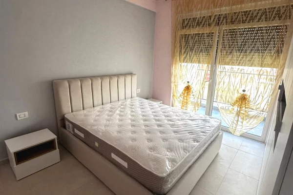 Appartamento in affitto a Tirana 2+1, Arredato